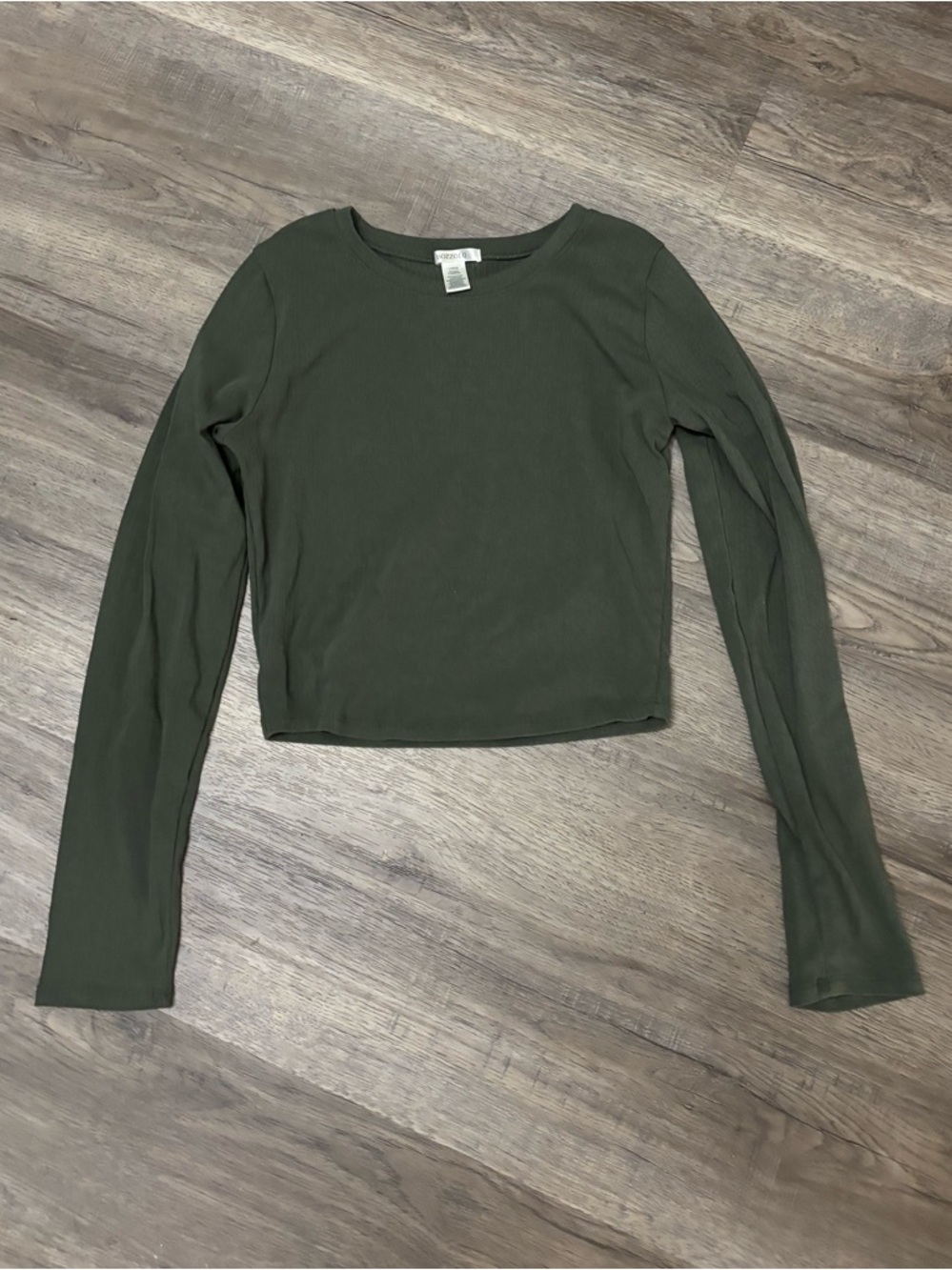 Bozzolo Olive Green Long-Sleeve Crop Top